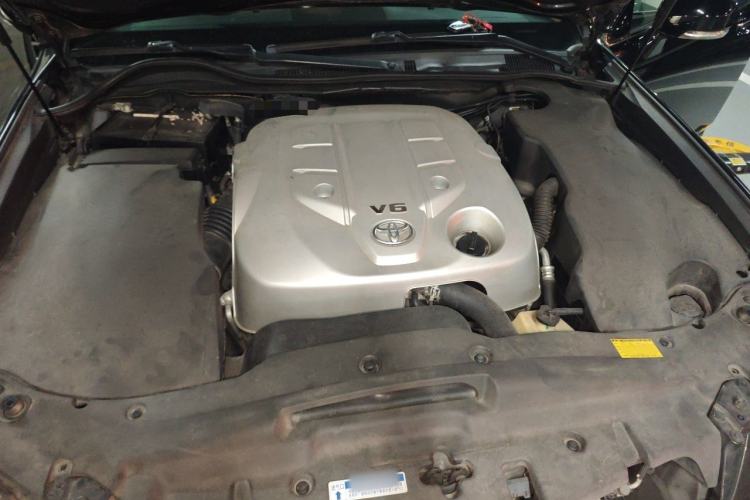 Used Toyota Crown 2012 2.5L Royal Leather Edition Engine Bay