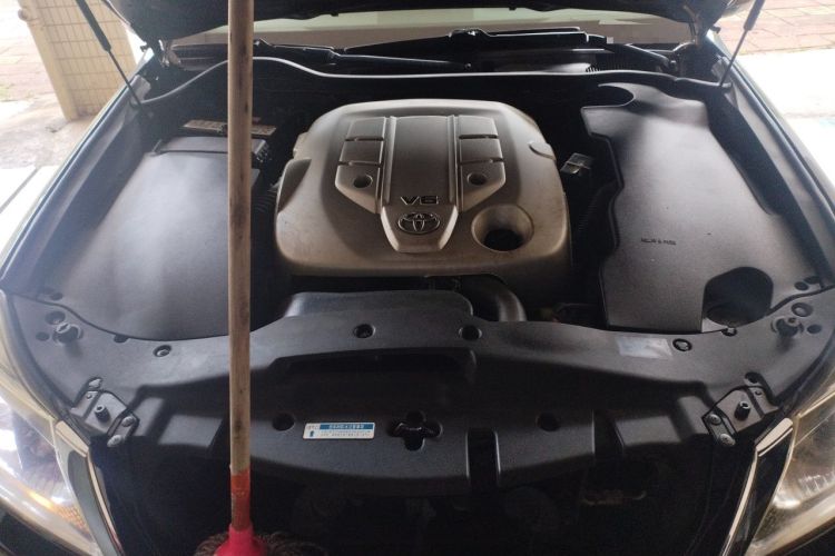 Used Toyota Crown 2012 2.5L Royal Comfort Edition Engine Bay
