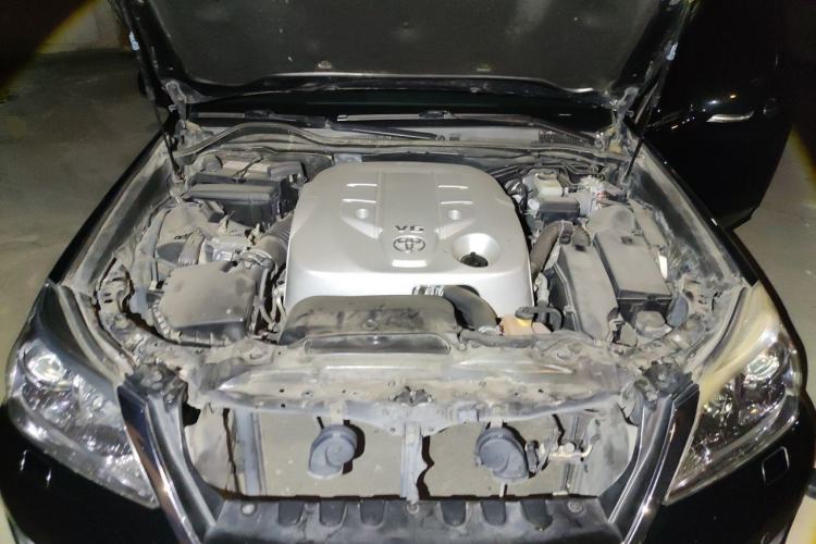 Used Toyota Crown 2012 2.5L Royal Leather Edition Engine Bay