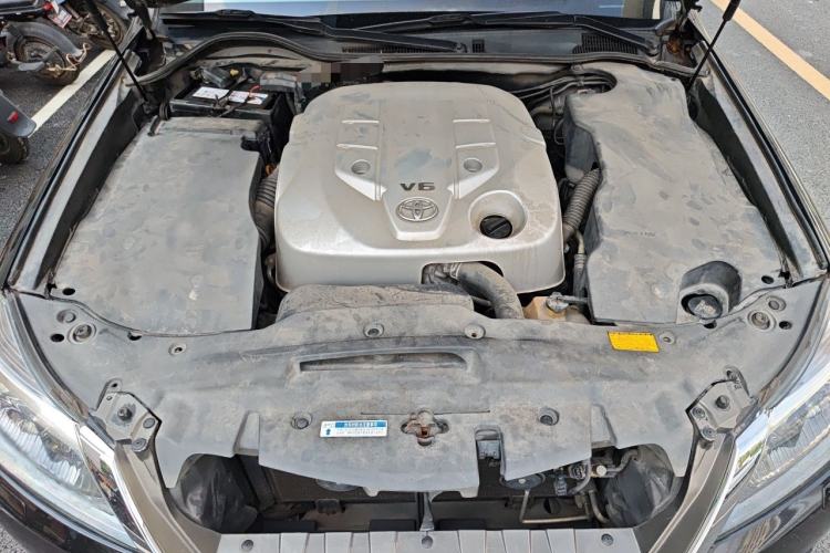 Used Toyota Crown 2012 2.5L Royal Leather Edition Engine Bay