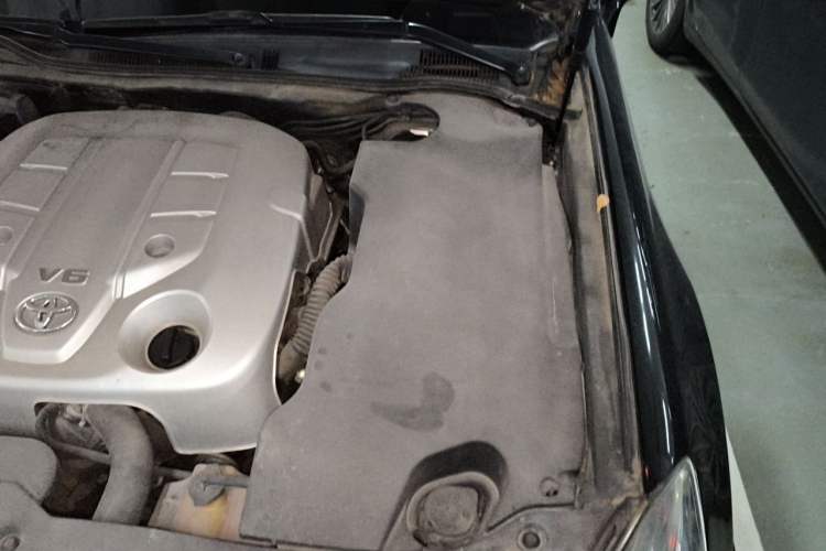 Used Toyota Crown 2012 2.5L Royal Comfort Edition Engine Bay Left