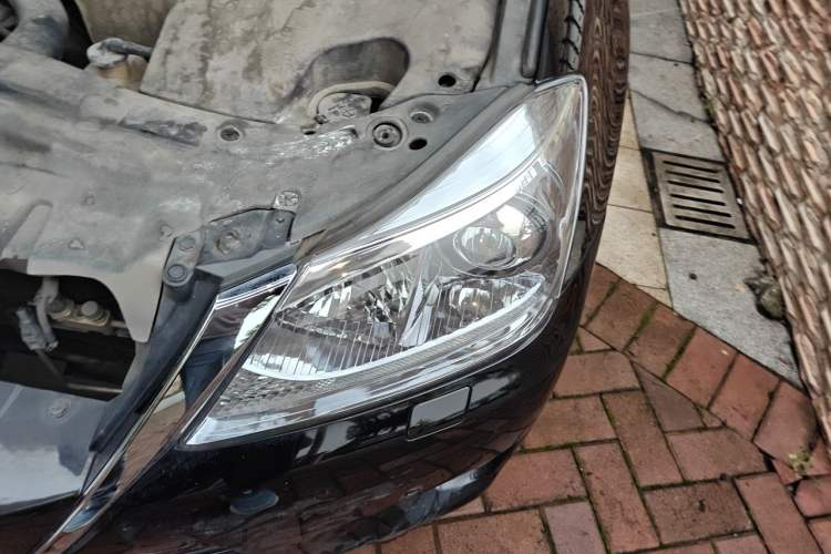 Used Toyota Crown 2012 2.5L Royal Navigation Edition Engine Bay Left