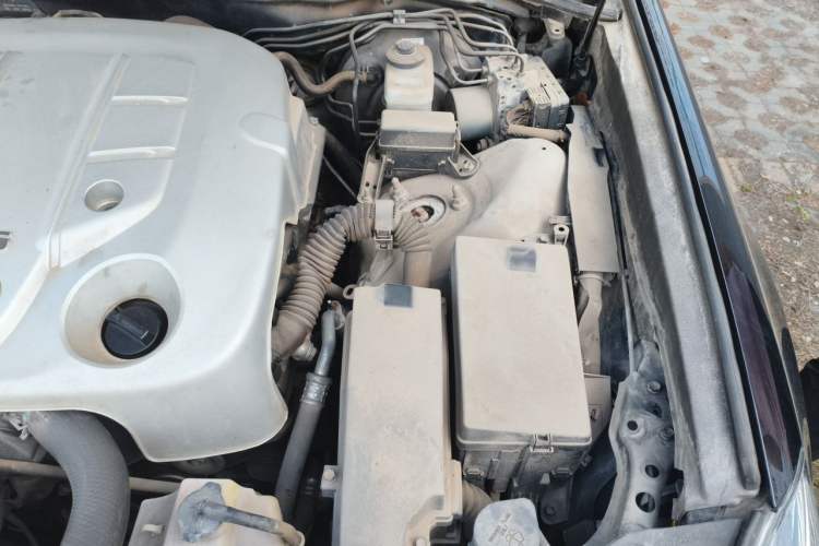 Used Toyota Crown 2012 2.5L Royal Leather Edition Engine Bay Left