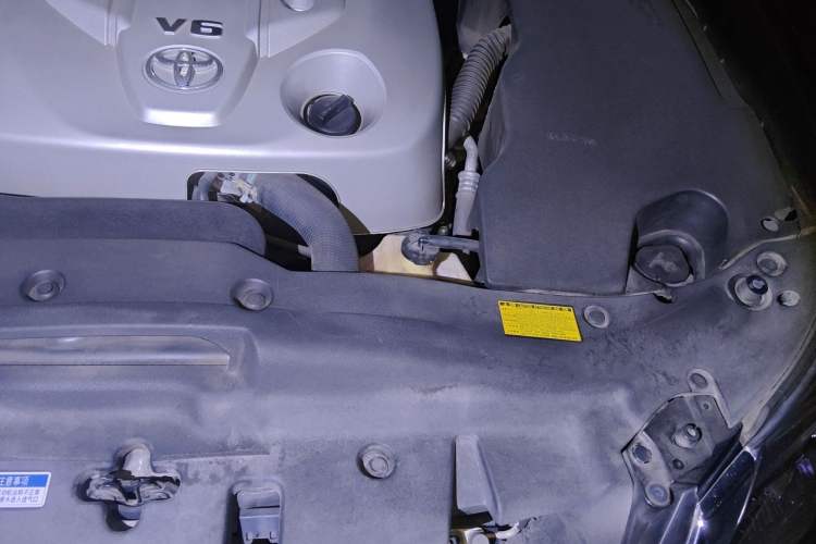 Used Toyota Crown 2012 2.5L Royal Leather Edition Engine Bay Left