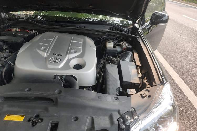 Used Toyota Crown 2012 2.5L Royal Leather Edition Engine Bay Left