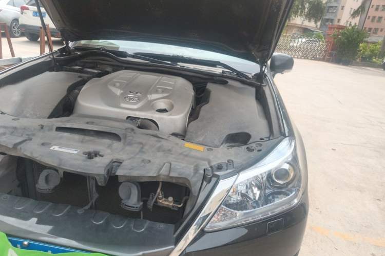 Used Toyota Crown 2012 2.5L Royal Leather Edition Engine Bay Left