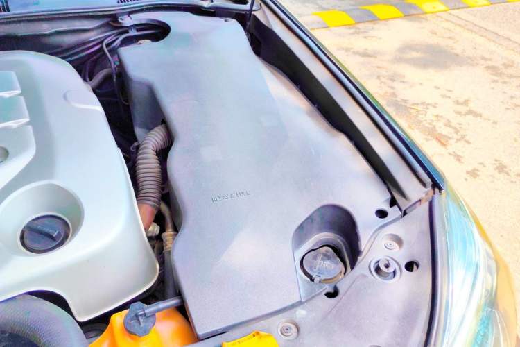 Used Toyota Crown 2012 2.5L Royal Leather Edition Engine Bay Left