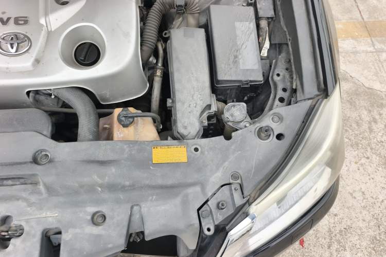 Used Toyota Crown 2012 2.5L Royal Leather Edition Engine Bay Left