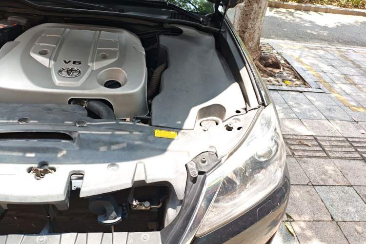 Used Toyota Crown 2012 2.5L Royal Leather Edition Engine Bay Left