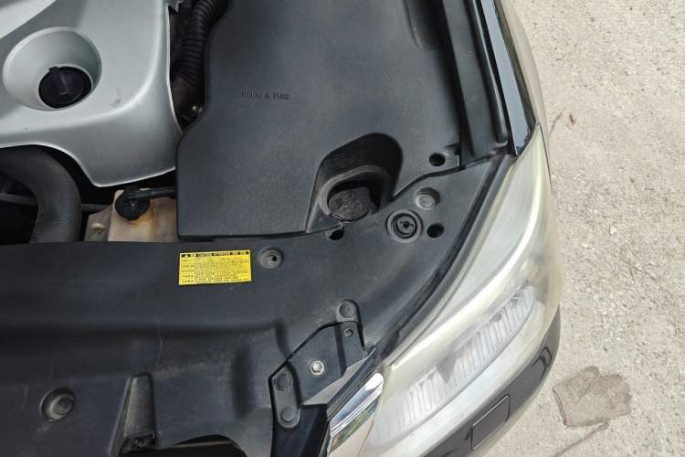Used Toyota Crown 2012 2.5L Royal Engine Bay Left