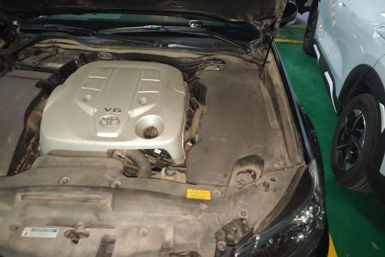 Used Toyota Crown 2012 2.5L Royal Leather Edition Engine Bay Left