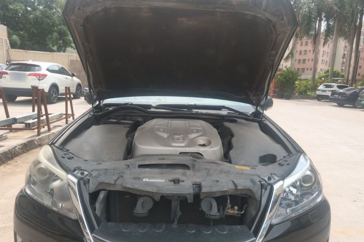 Used Toyota Crown 2012 2.5L Royal Leather Edition Engine Bay