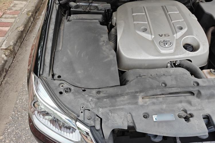Used Toyota Crown 2012 2.5L Royal Leather Edition Engine Bay Right