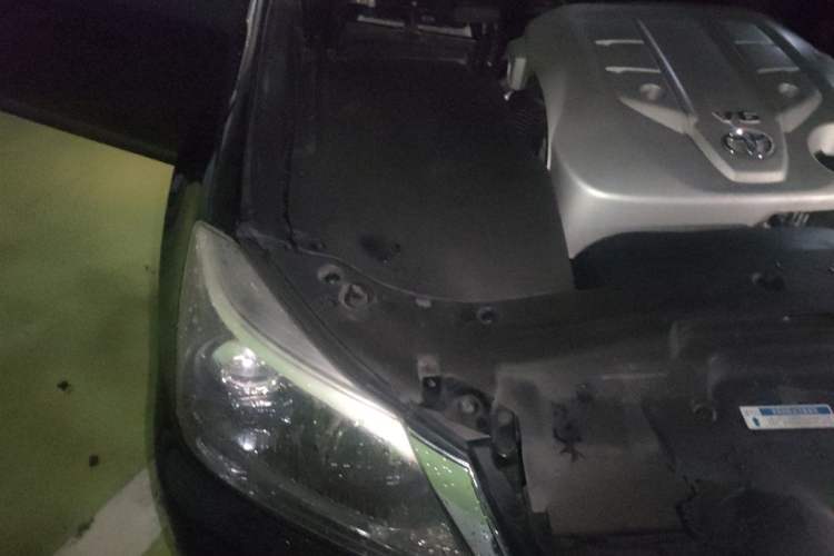 Used Toyota Crown 2012 2.5L Royal Leather Edition Engine Bay Right