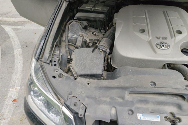Used Toyota Crown 2012 2.5L Royal Leather Edition Engine Bay Right