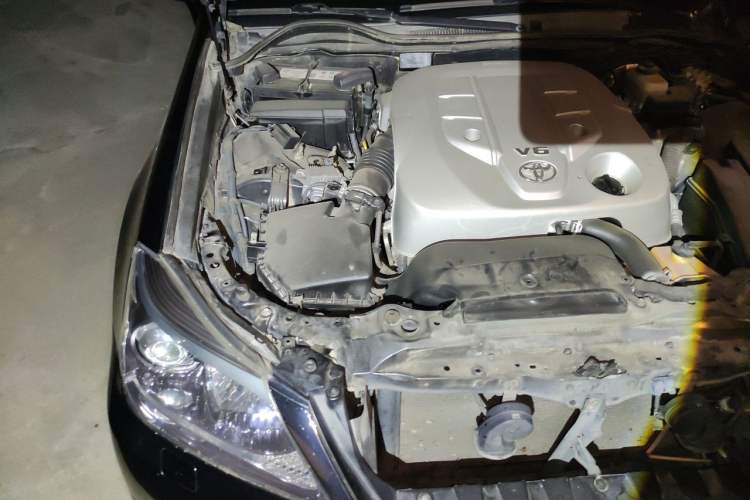 Used Toyota Crown 2012 2.5L Royal Leather Edition Engine Bay Right