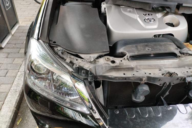 Used Toyota Crown 2012 2.5L Royal Leather Edition Engine Bay Right
