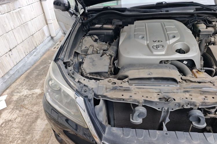 Used Toyota Crown 2012 2.5L Royal Leather Edition Engine Bay Right