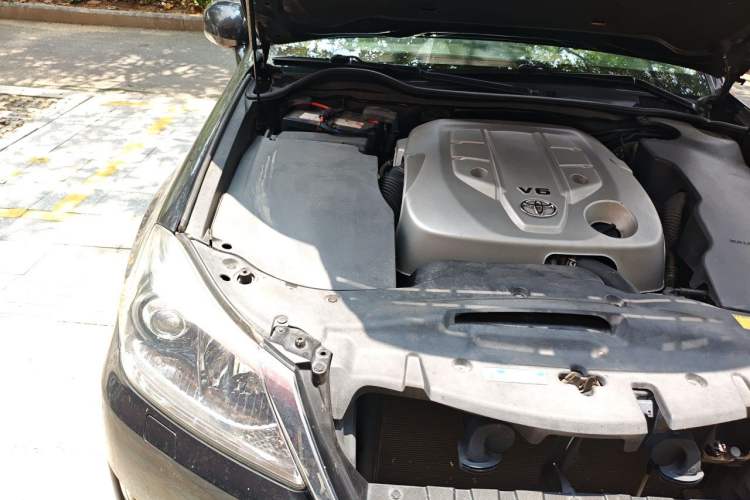 Used Toyota Crown 2012 2.5L Royal Leather Edition Engine Bay Right