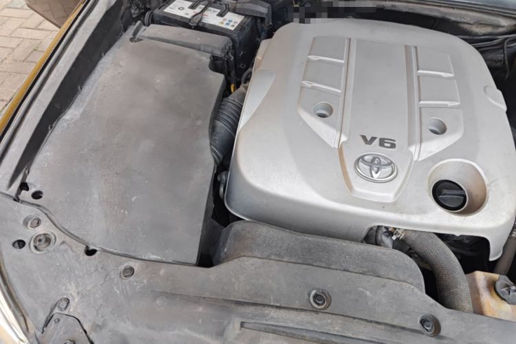 Used Toyota Crown 2012 2.5L Royal Leather Edition Engine Bay Right
