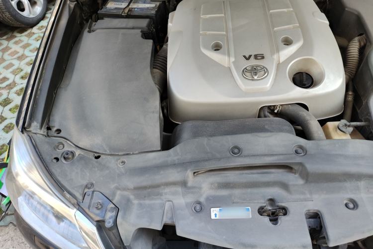 Used Toyota Crown 2012 2.5L Royal Leather Edition Engine Bay Right