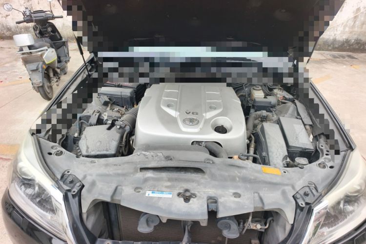 Used Toyota Crown 2012 2.5L Royal Leather Edition Engine Bay