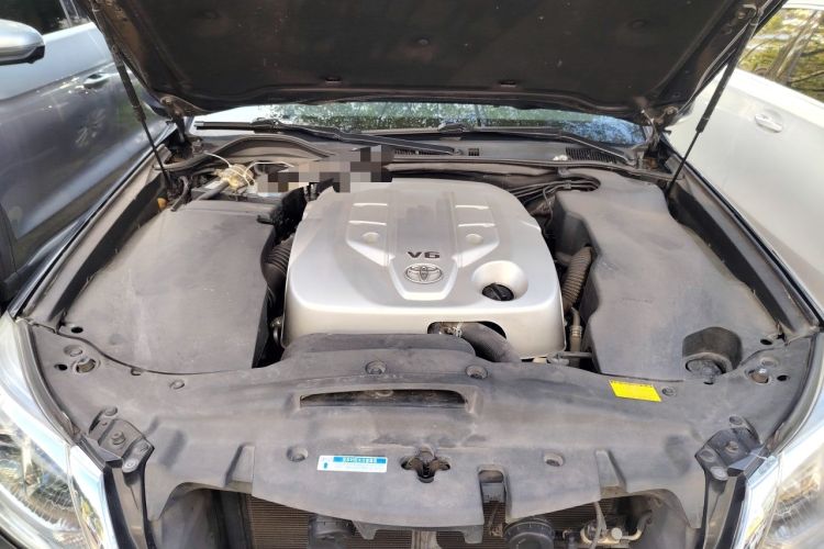 Used Toyota Crown 2012 2.5L Royal Leather Edition Engine Bay