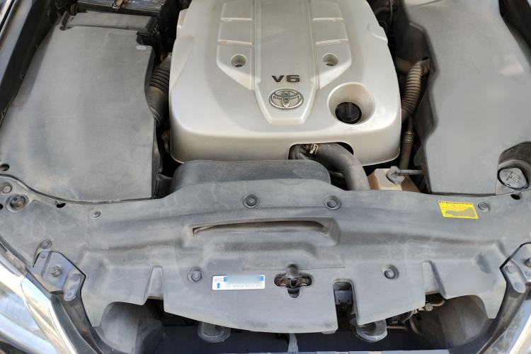 Used Toyota Crown 2012 2.5L Royal Leather Edition Engine Bay