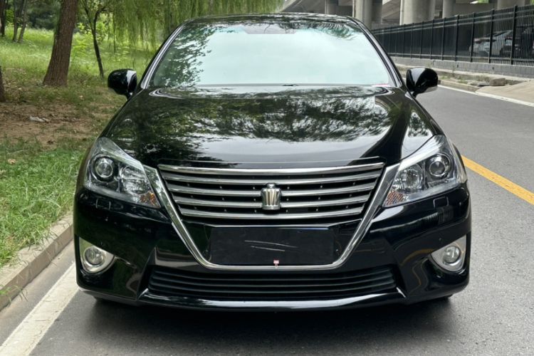 Used Toyota Crown 2012 2.5L Royal Leather Edition Exterior 1