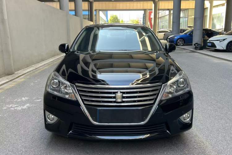 Used Toyota Crown 2012 2.5L Royal Leather Edition Exterior 1