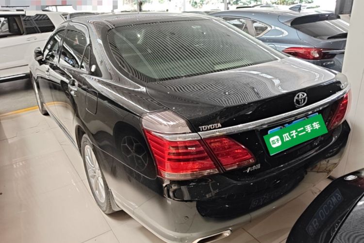 Used Toyota Crown 2012 2.5L Royal Leather Edition Exterior 2