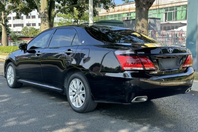 Used Toyota Crown 2012 2.5L Royal Navigation Edition Exterior 3