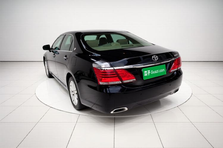 Used Toyota Crown 2012 2.5L Royal Saloon Deluxe Edition Exterior 3