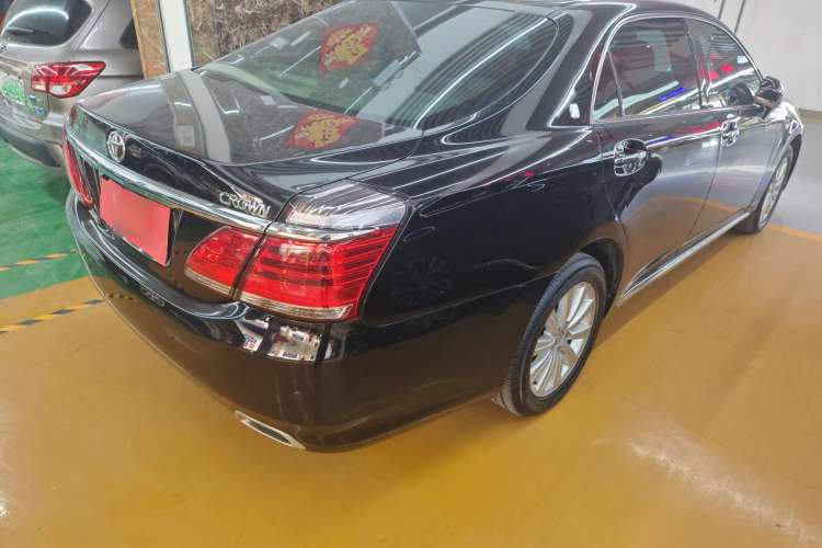 Used Toyota Crown 2012 2.5L Royal Leather Edition Exterior 3