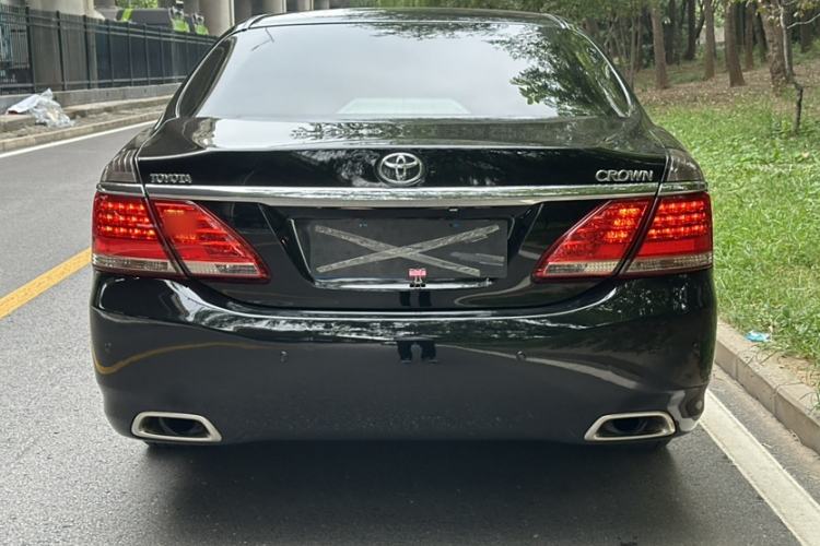 Used Toyota Crown 2012 2.5L Royal Leather Edition Exterior 4