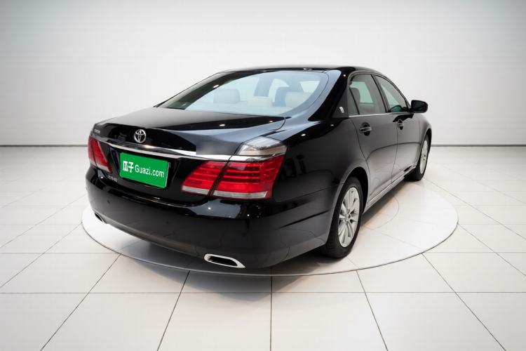 Used Toyota Crown 2012 2.5L Royal Saloon Deluxe Edition Exterior 5