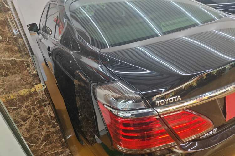 Used Toyota Crown 2012 2.5L Royal Leather Edition Exterior 5