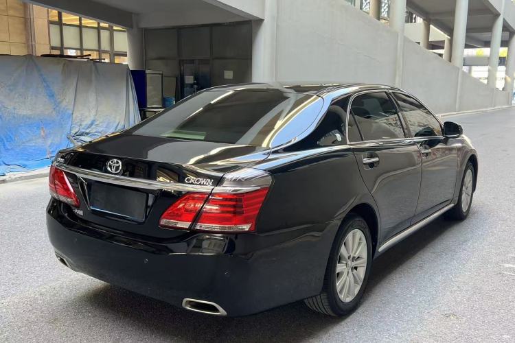 Used Toyota Crown 2012 2.5L Royal Leather Edition Exterior 5