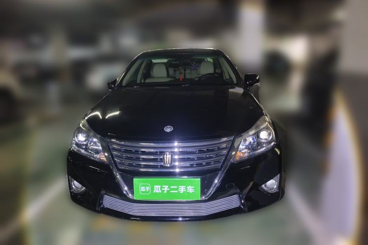 Used Toyota Crown 2012 2.5L Royal Leather Edition Front