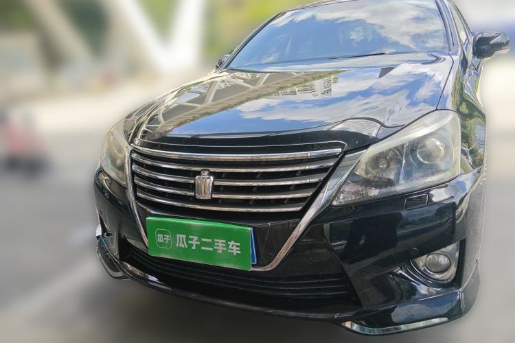 Used Toyota Crown 2012 2.5L Royal Leather Edition Front