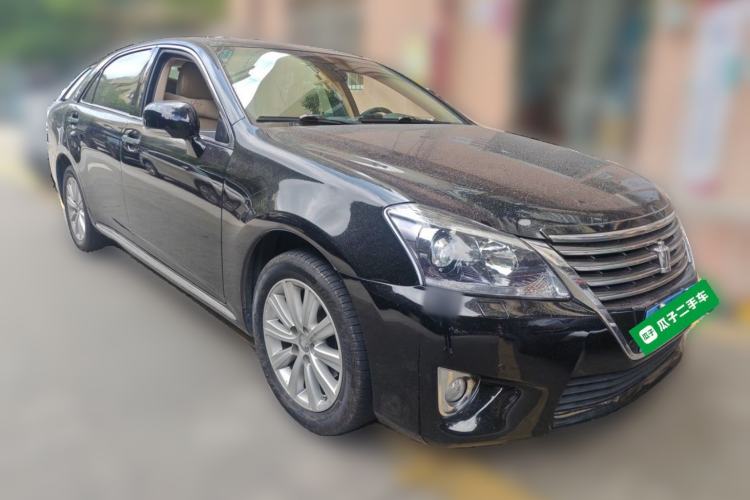 Used Toyota Crown 2012 2.5L Royal Leather Edition Front Right 45 Deg