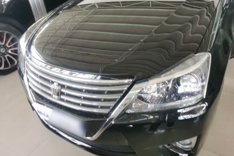 Used Toyota Crown 2012 2.5L Royal Leather Edition Front
