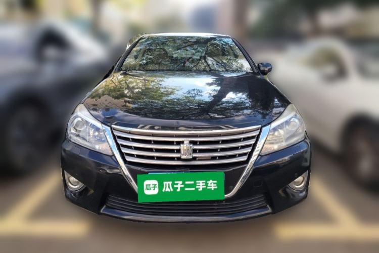 Used Toyota Crown 2012 2.5L Royal Leather Edition Front