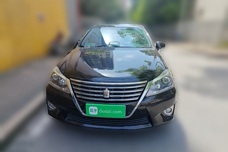 Used Toyota Crown 2012 2.5L Royal Leather Edition Front