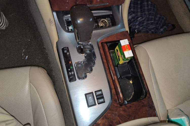Used Toyota Crown 2012 2.5L Royal Comfort Edition Gear Lever