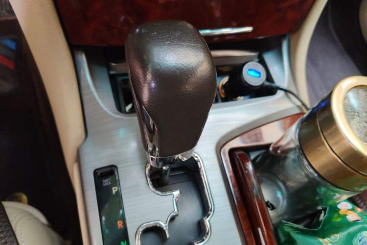 Used Toyota Crown 2012 2.5L Royal Gear Lever