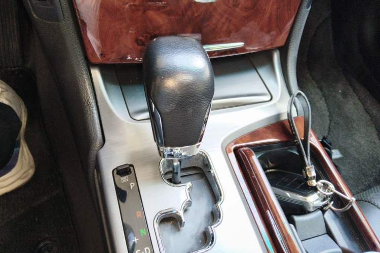 Used Toyota Crown 2012 2.5L Royal Leather Edition Gear Lever
