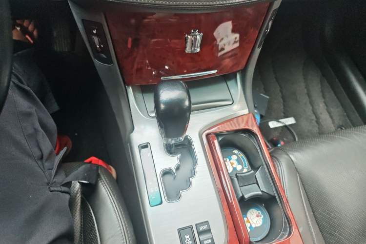 Used Toyota Crown 2012 2.5L Royal Leather Edition Gear Lever