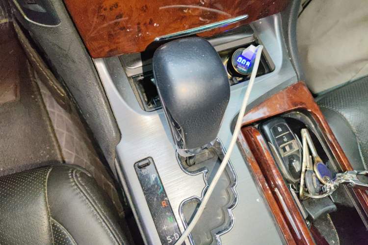 Used Toyota Crown 2012 2.5L Royal Leather Edition Gear Lever