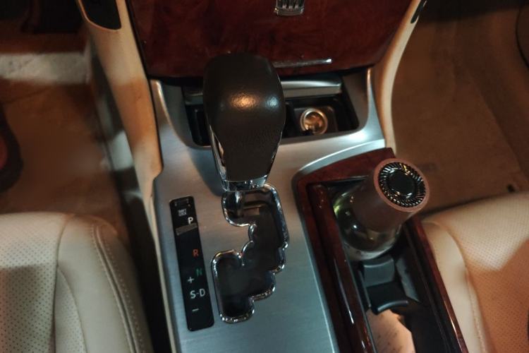 Used Toyota Crown 2012 2.5L Royal Leather Edition Gear Lever